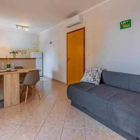 Gorgeous In With Kitchen Ližnjan