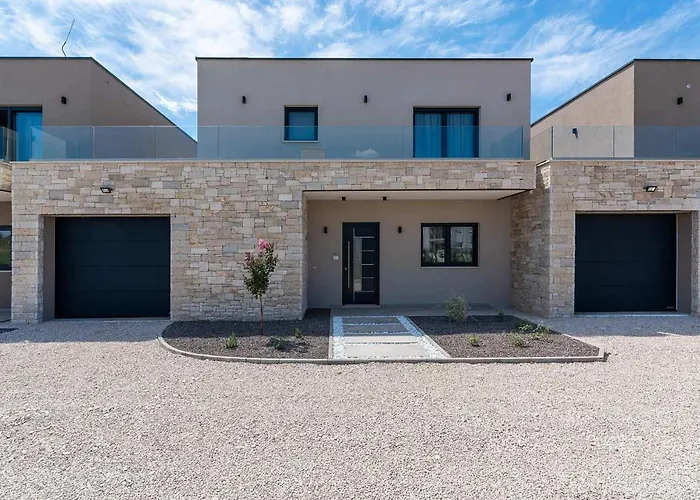 Venera Vikendica Porec