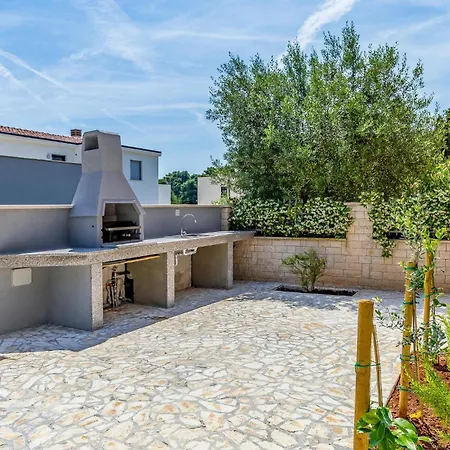Gorgeous In With Kitchen Holiday home *